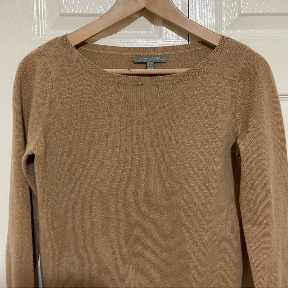 Neiman Marcus 100% Cashmere Women’s Classic Tan Beige Knit Sweater Size Small - Picture 3 of 7